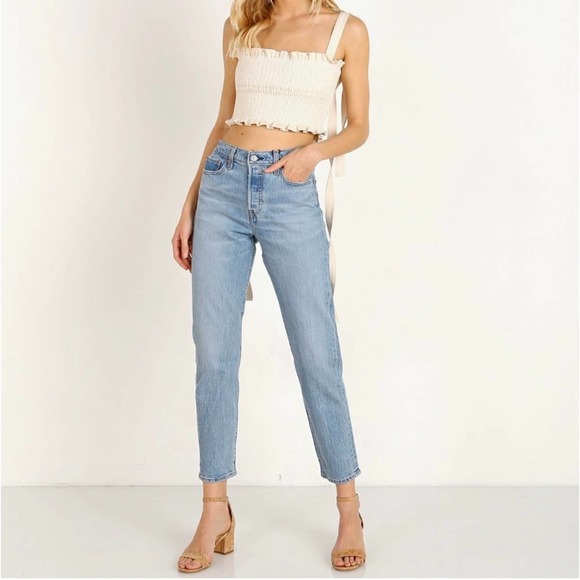 Levi's Denim - Levi’s Wedgie Icon Ankle Jeans High Rise Button Fly in Bright Side Light Wash